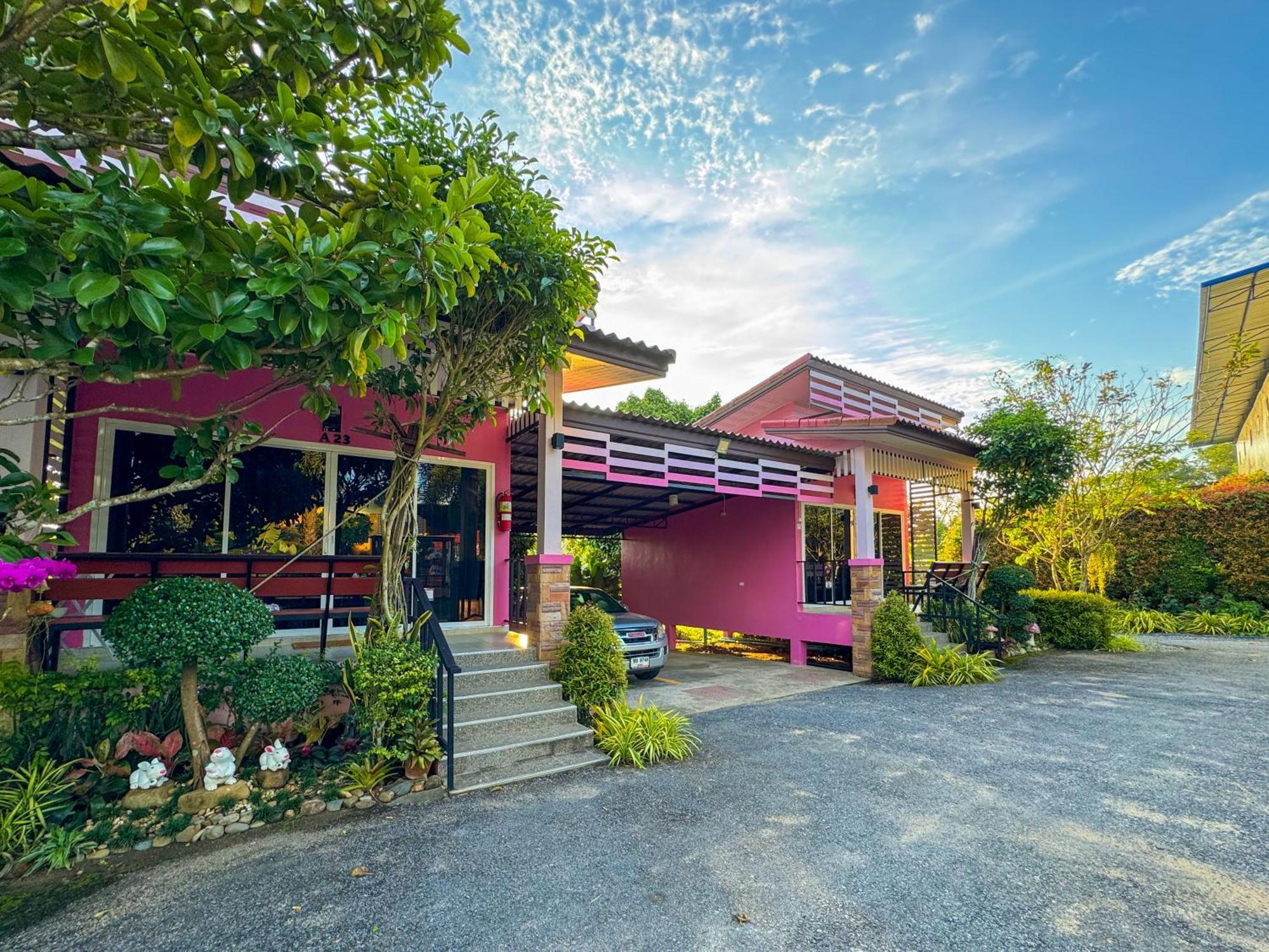 Hotel Baan Suan Mee Tang Chanthaburi Exterior foto