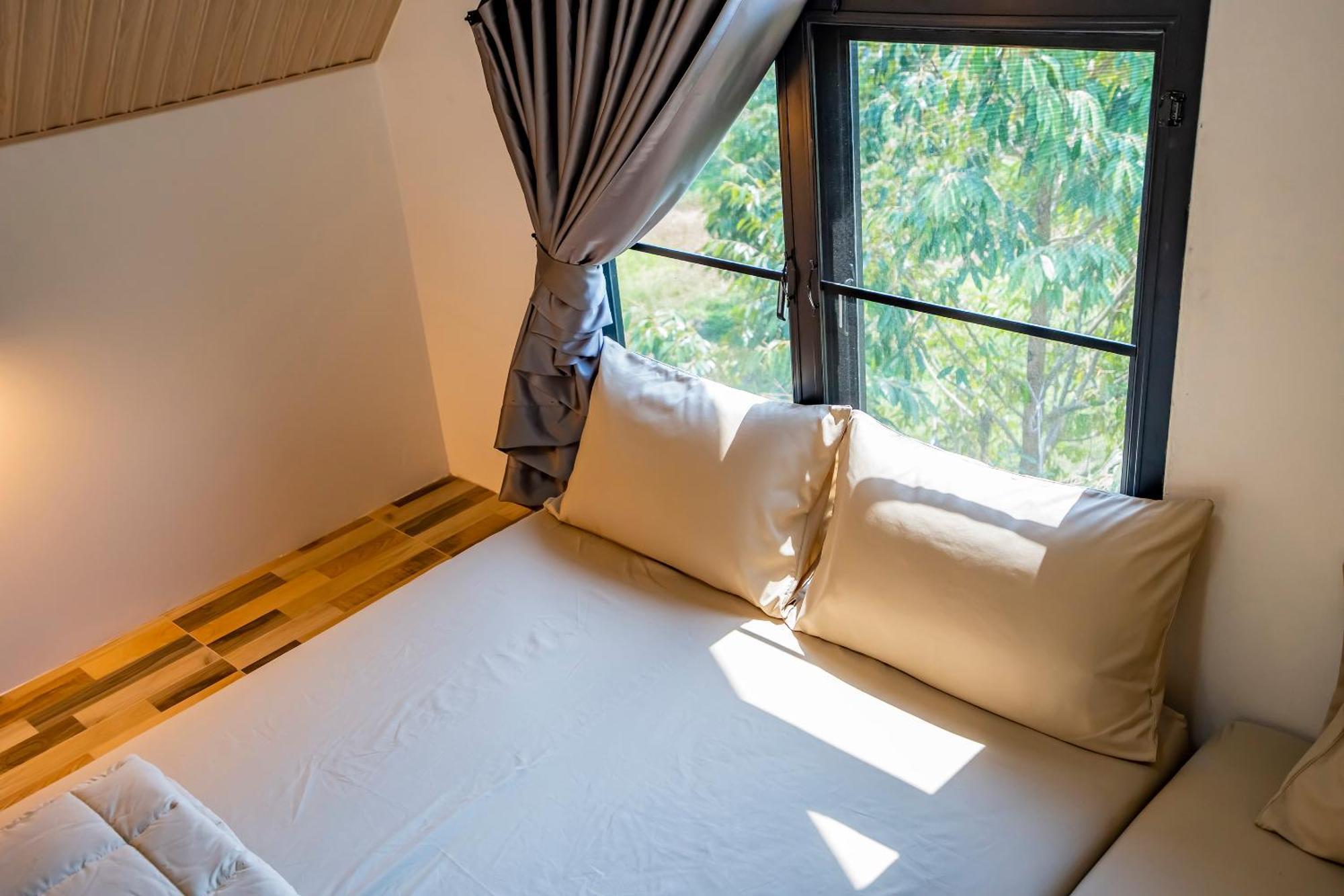 Hotel Baan Suan Mee Tang Chanthaburi Habitación foto